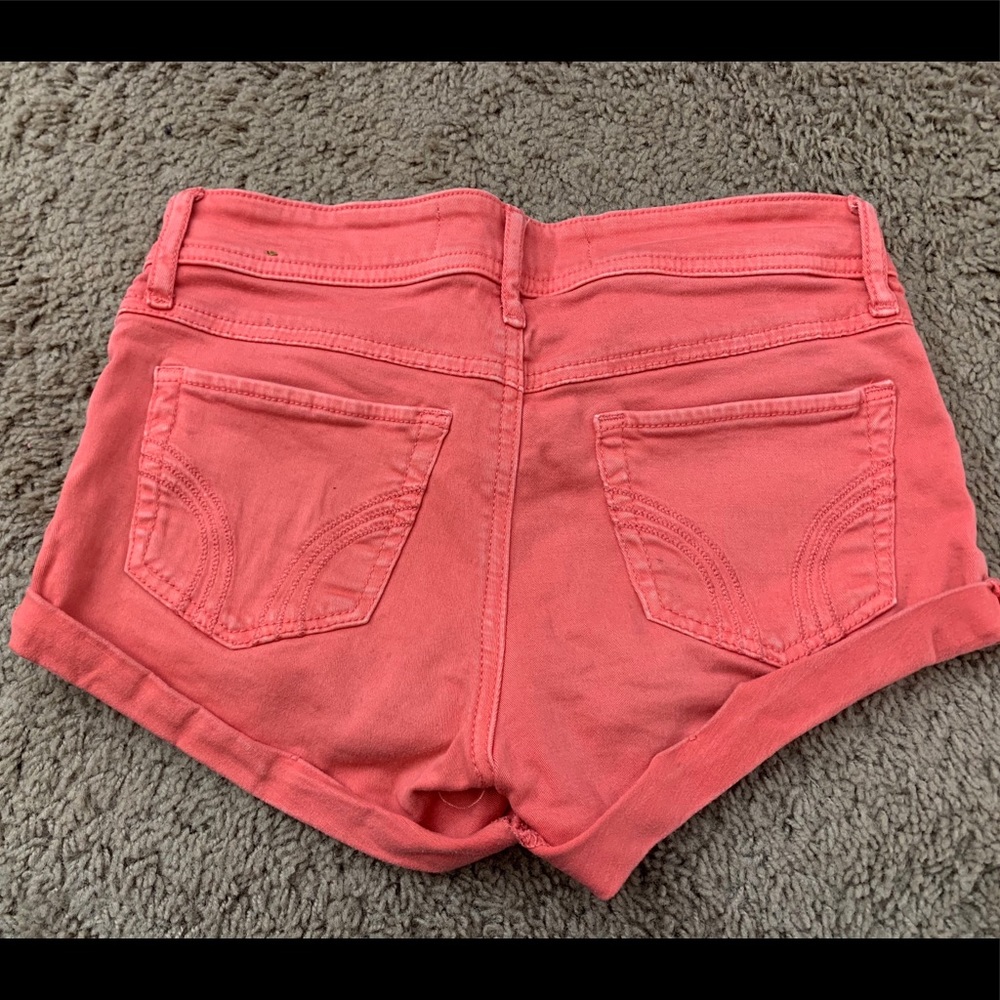 Hollister Coral Short Shorts Size 00